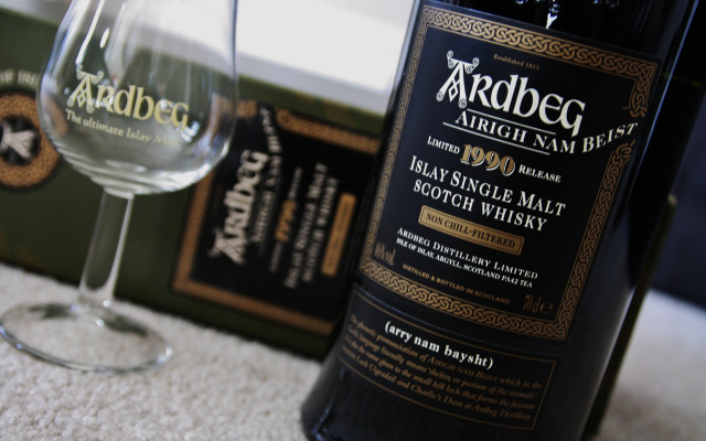 Wine bottle glass table box free wallpaper - medium preview image
