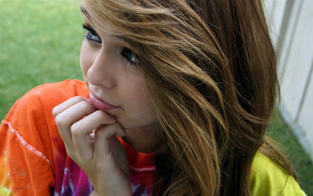 Girl long hair tie dye free wallpaper - medium preview image