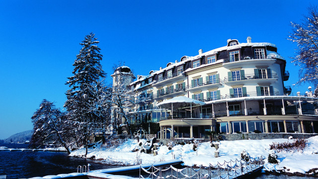 Snowy building dock bridge cityscape free wallpaper - medium preview image