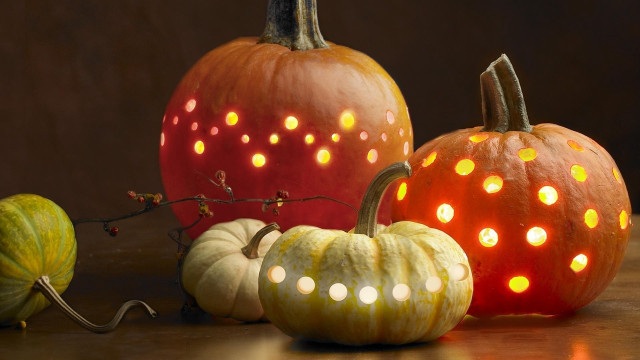 Pumpkins lights table halloween folkart free wallpaper - medium preview image