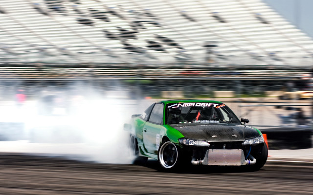 Derek zabrocki green white car free wallpaper - medium preview image