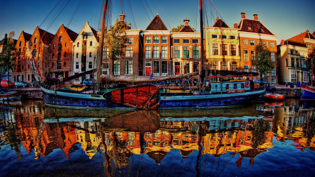 Harbor boat reflections cityscape night free wallpaper - medium preview image