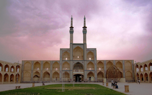 Large building two towers green free wallpaper - medium preview image