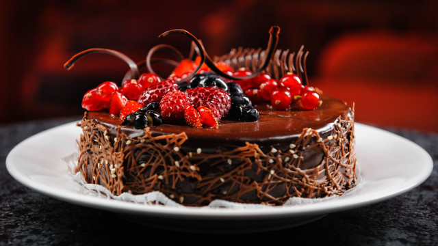 Chocolate cake berries chocolate icing free wallpaper - medium preview image