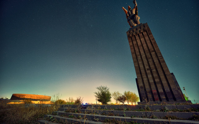 Tower statue stars night sky free wallpaper - medium preview image