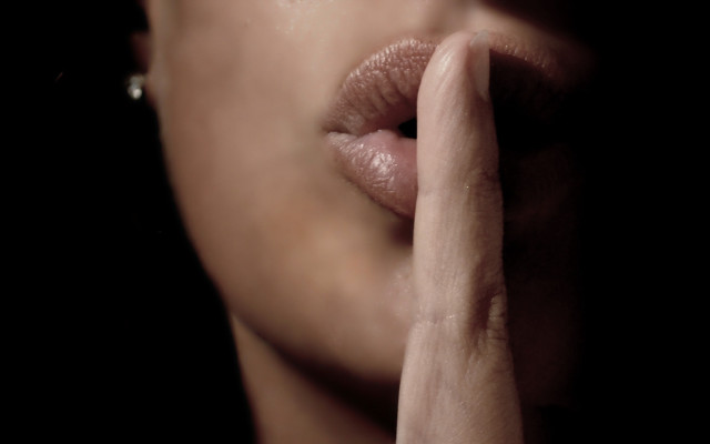 Woman hand finger lip dark free wallpaper - medium preview image