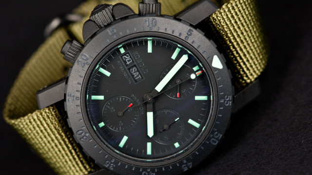 Green watch black surface 3d #2 free wallpaper - medium preview image