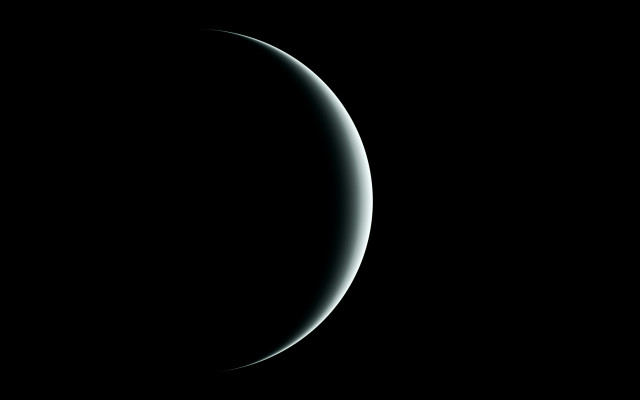 Crescent moon dark sky white #2 free wallpaper - medium preview image