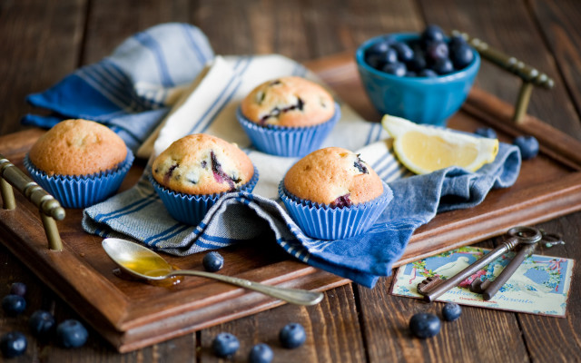 Wooden tray blueberry muffins blueberries free wallpaper - medium preview image