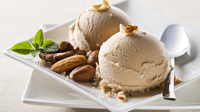 Plate icecream nuts spoon spoonrest free wallpaper - medium preview image