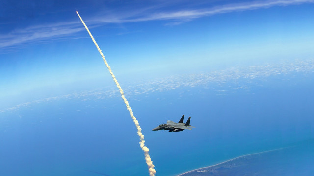 Jet contrail flying aircraft sky free wallpaper - medium preview image