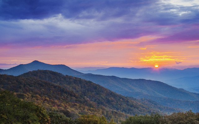 Sunset mountain range clouds trees #3 free wallpaper - medium preview image