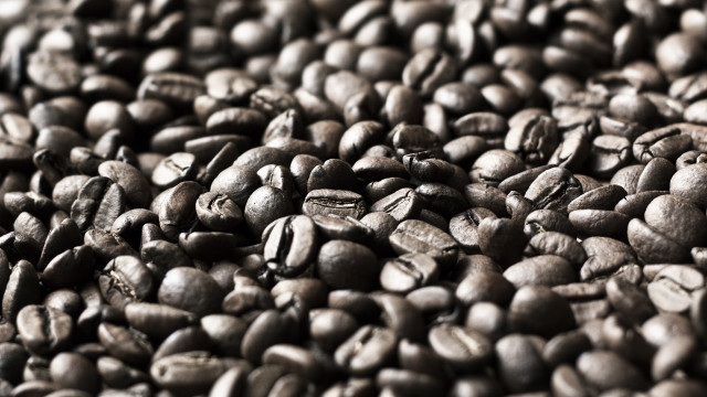 Coffee beans table photorealism blurry free wallpaper - medium preview image