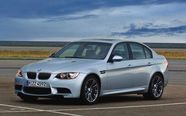 Silver car parking lot cloudy free wallpaper - medium preview image