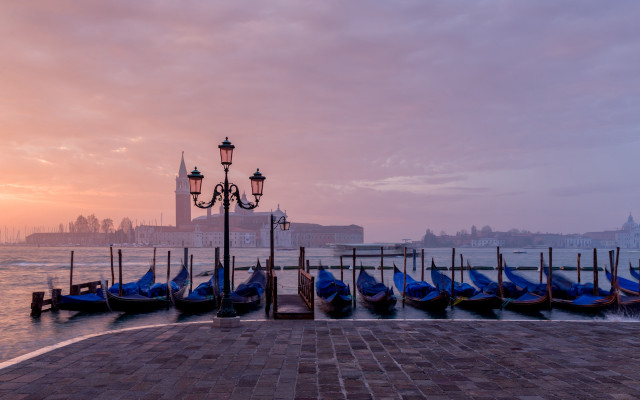 Gondolas pier sunset clocktower cityscape free wallpaper - medium preview image