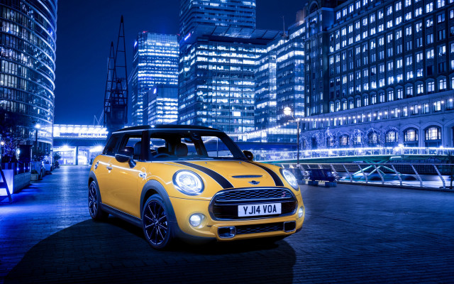 Yellow mini cooper night city free wallpaper - medium preview image