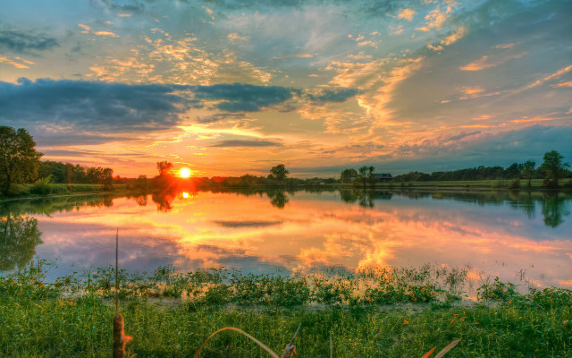 Sunset lake trees clouds foreground free wallpaper - medium preview image