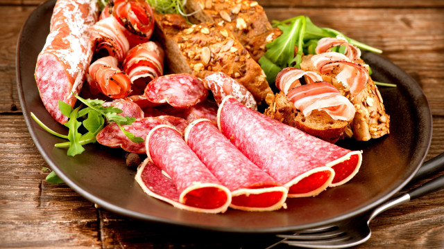 Plate meats vegetables wooden table free wallpaper - medium preview image