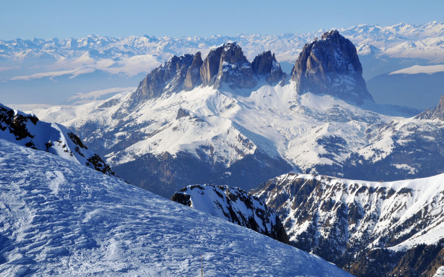 Skiing mountain snowy background romanesque free wallpaper - medium preview image