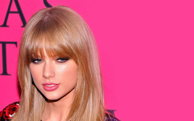 Blonde woman black dress pink free wallpaper - medium preview image
