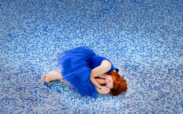 Blue dress floor art photography free wallpaper - medium preview image