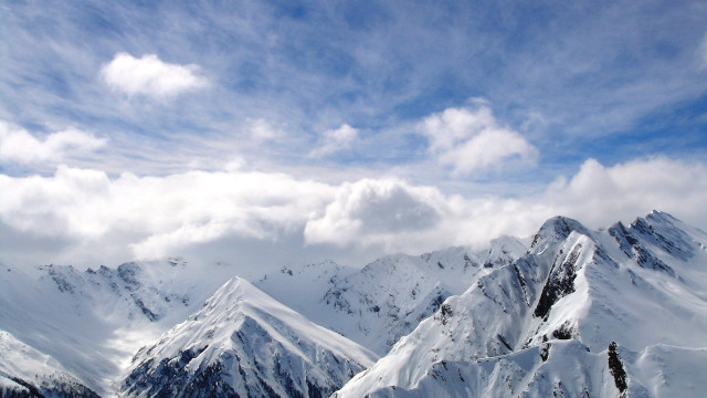 Snowy mountain range cloudy sky #4 free wallpaper - medium preview image