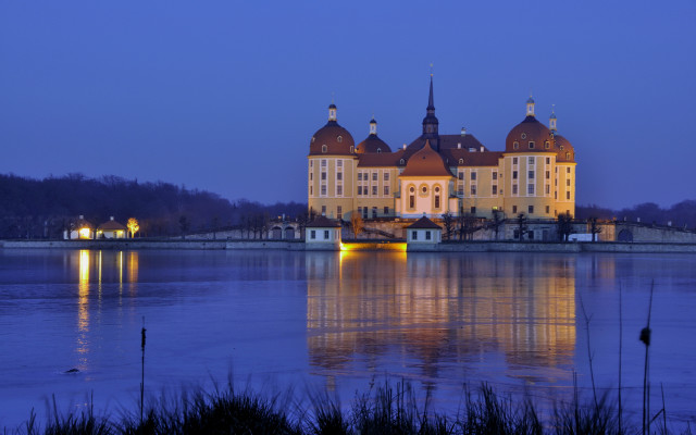 Large building tower clock water #5 free wallpaper - medium preview image