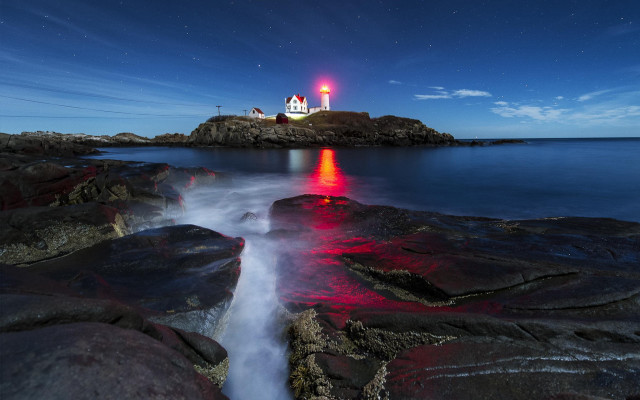 Lighthouse rocky shore night red free wallpaper - medium preview image