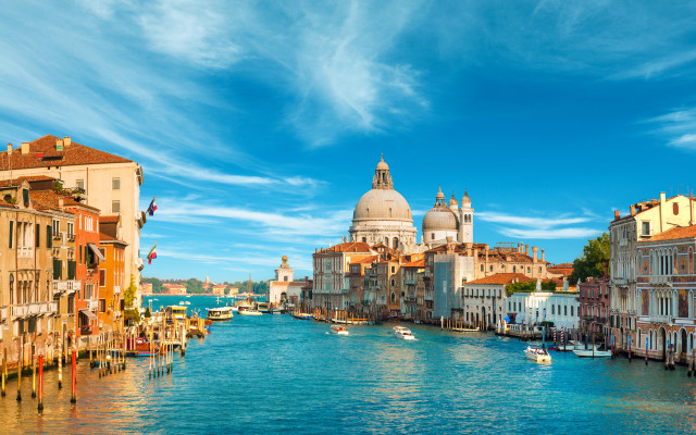 River boats buildings blue sky free wallpaper - medium preview image