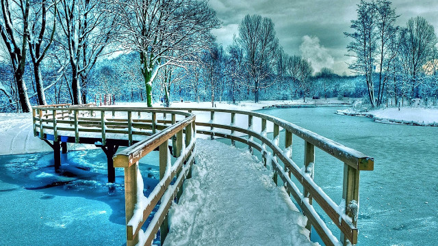 Wooden bridge frozen river snowy free wallpaper - medium preview image