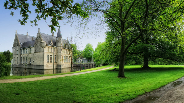 Large building green park river free wallpaper - medium preview image