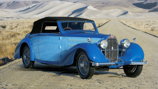 Blue car dirt road desert free wallpaper - medium preview image