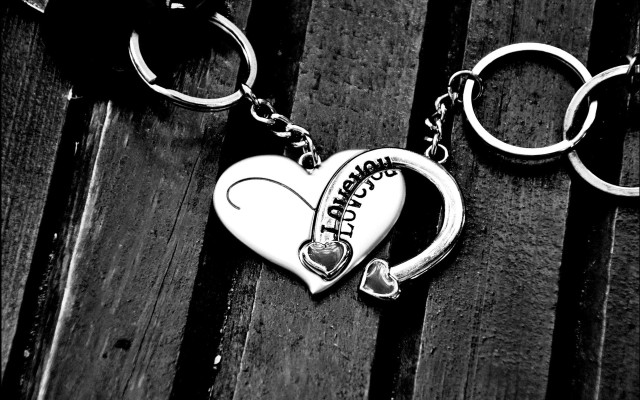 Heart shaped keychains wooden surface free wallpaper - medium preview image
