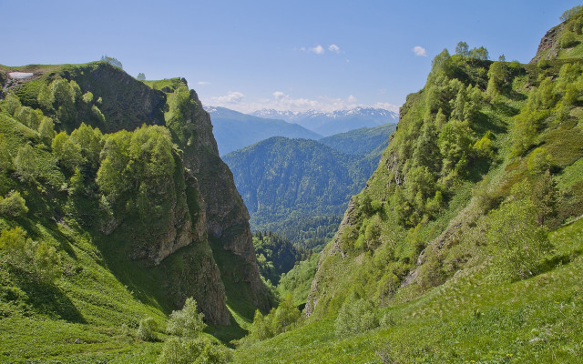 Valley mountains green grass trees free wallpaper - medium preview image