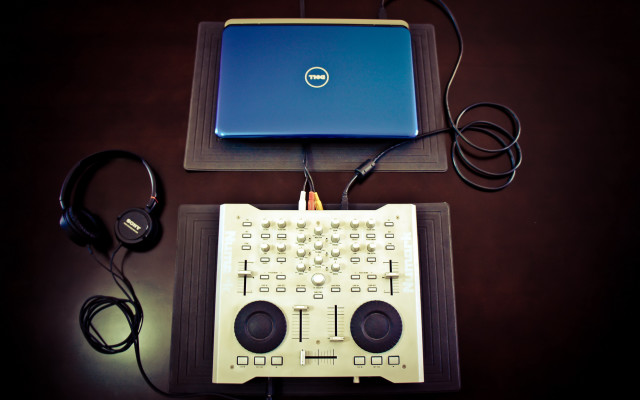 Laptop wooden table keyboard headphones free wallpaper - medium preview image