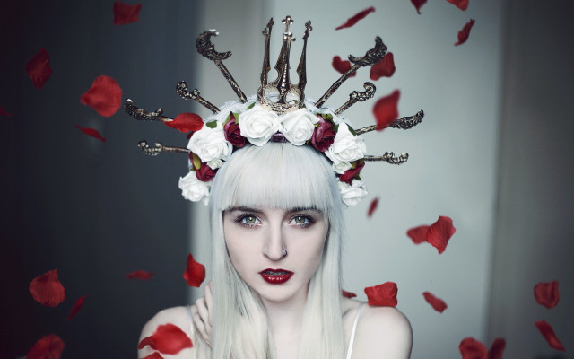 White haired crown roses keys free wallpaper - medium preview image