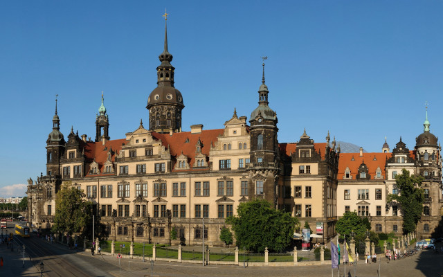 Heidelberg clock tower street cityscape free wallpaper - medium preview image