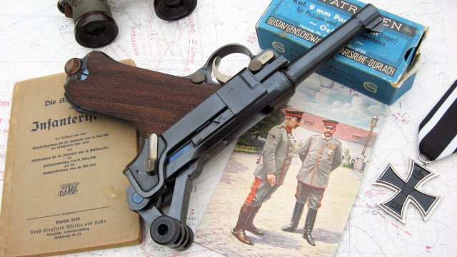 Gun binoculars soldier map puzzle free wallpaper - medium preview image