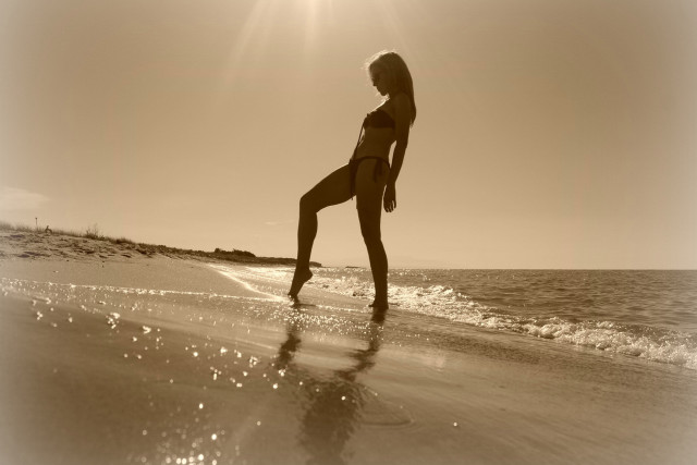 Beach woman bikini sunset ocean free wallpaper - medium preview image