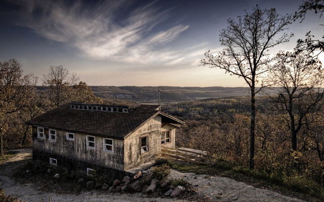 Run down house valley trees free wallpaper - medium preview image