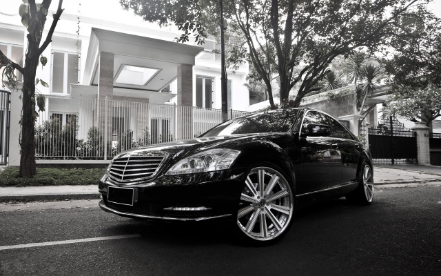 Black car tree building fence free wallpaper - medium preview image