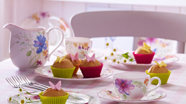 Cupcakes tea cup fork spoon free wallpaper - medium preview image