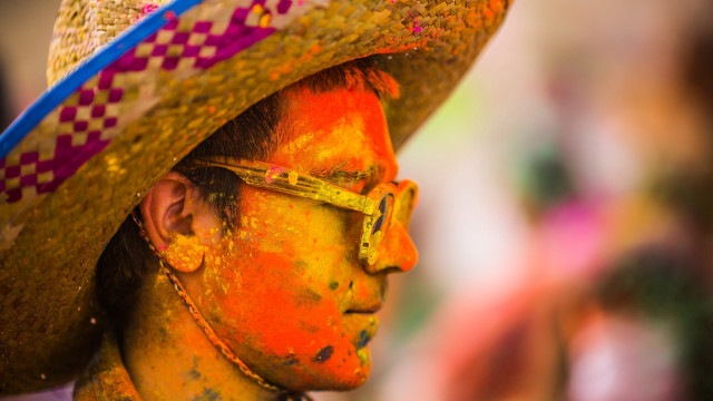Yellow paint straw hat fauvism free wallpaper - medium preview image