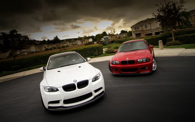 Parking lot cars cloudy sky free wallpaper - medium preview image