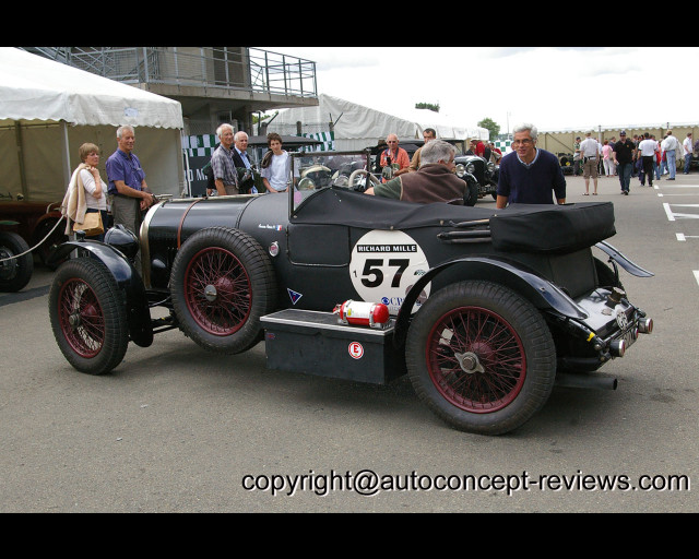 Vintage race car parking lot free wallpaper - medium preview image