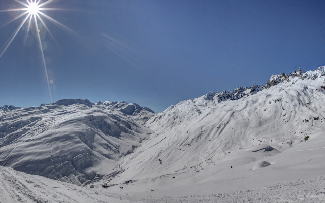 Sunshine snowy mountain range blue free wallpaper - medium preview image