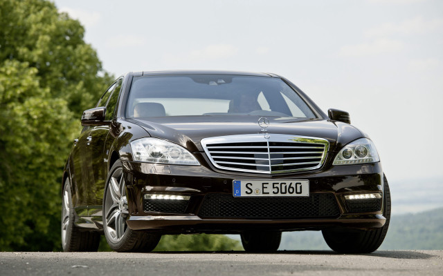 Mercedes sclass parked road trees free wallpaper - medium preview image