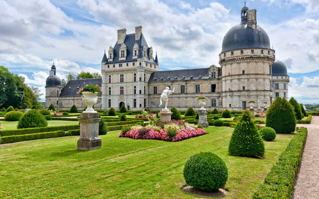 Castle garden statue bridge architecture free wallpaper - medium preview image