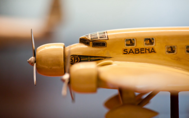 Yellow plane tiltshift shallowdepth blurry free wallpaper - medium preview image