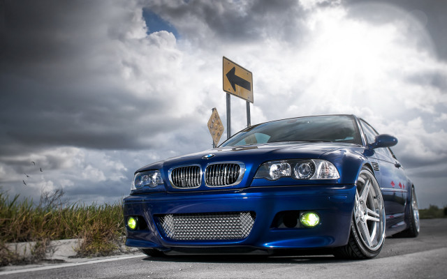Blue car road cloudy sky free wallpaper - medium preview image